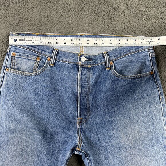 Levis 501 Jeans Mens 36x36 Blue Straight Fit Button Fly Light Wash Denim Pants - Picture 12 of 16